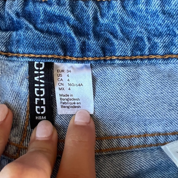 H&M Ripped Jeans - Picture 3 of 5